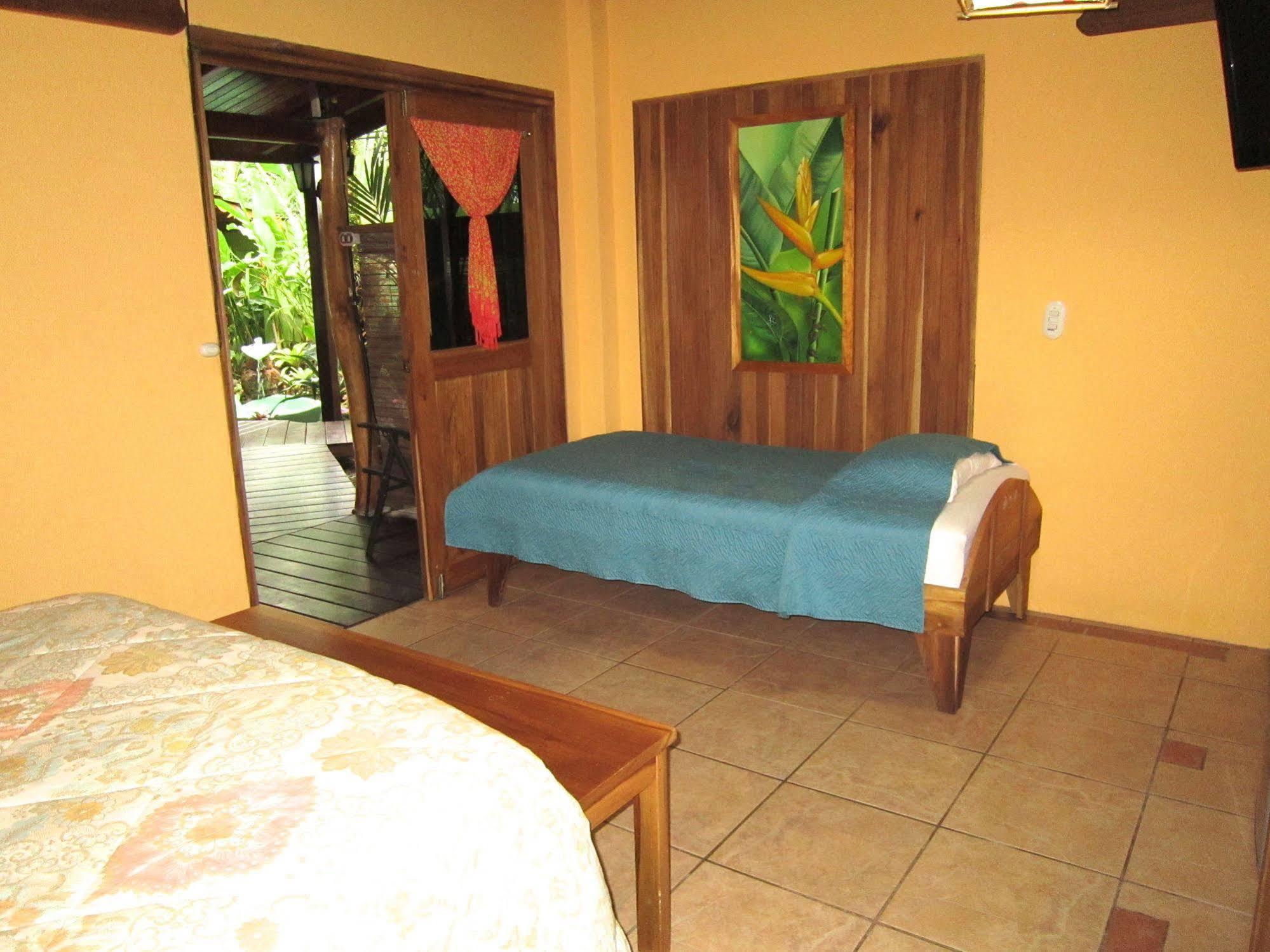 Physis Caribbean Bed & Breakfast Puerto Viejo de Talamanca Buitenkant foto
