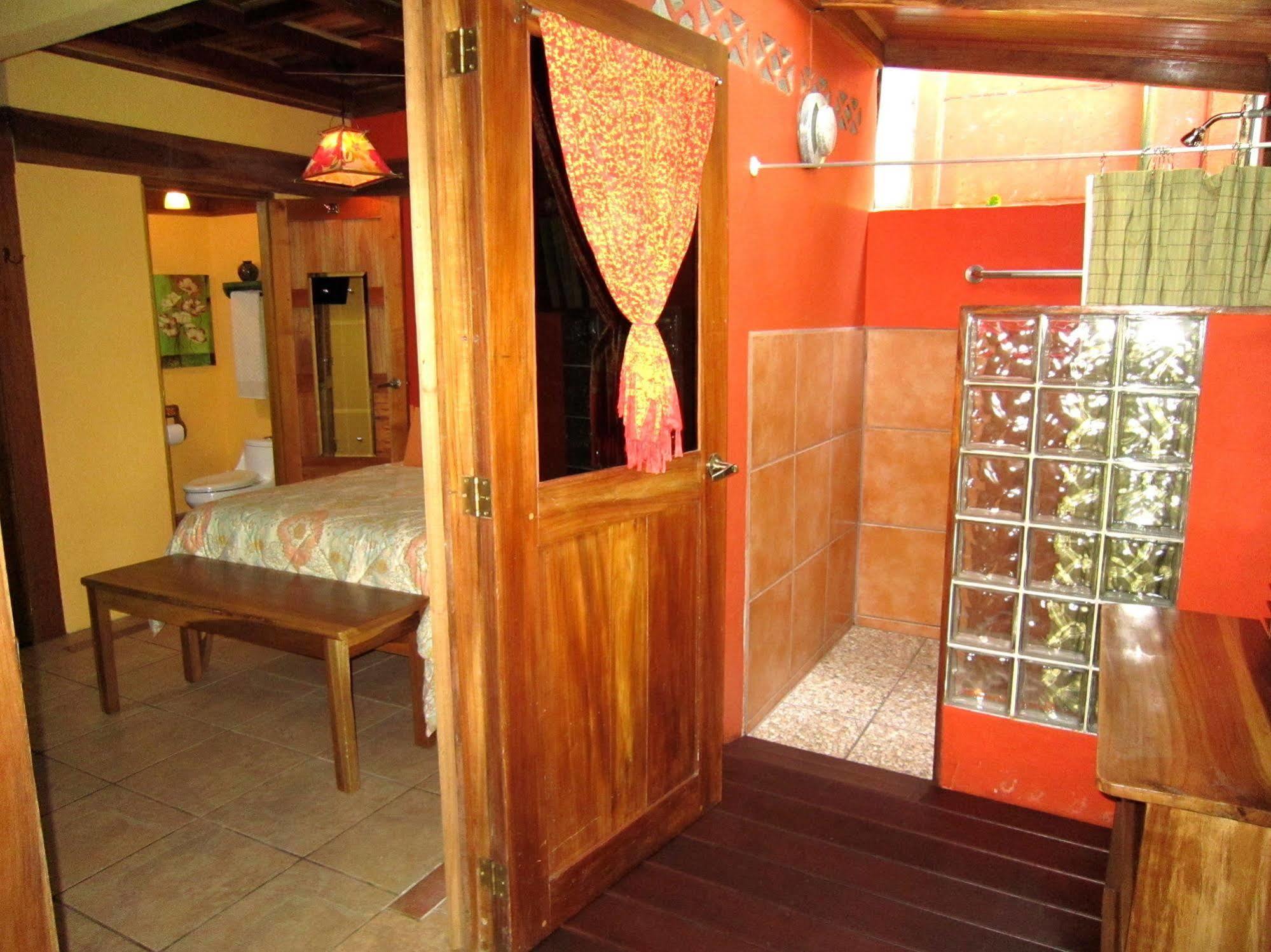 Physis Caribbean Bed & Breakfast Puerto Viejo de Talamanca Buitenkant foto