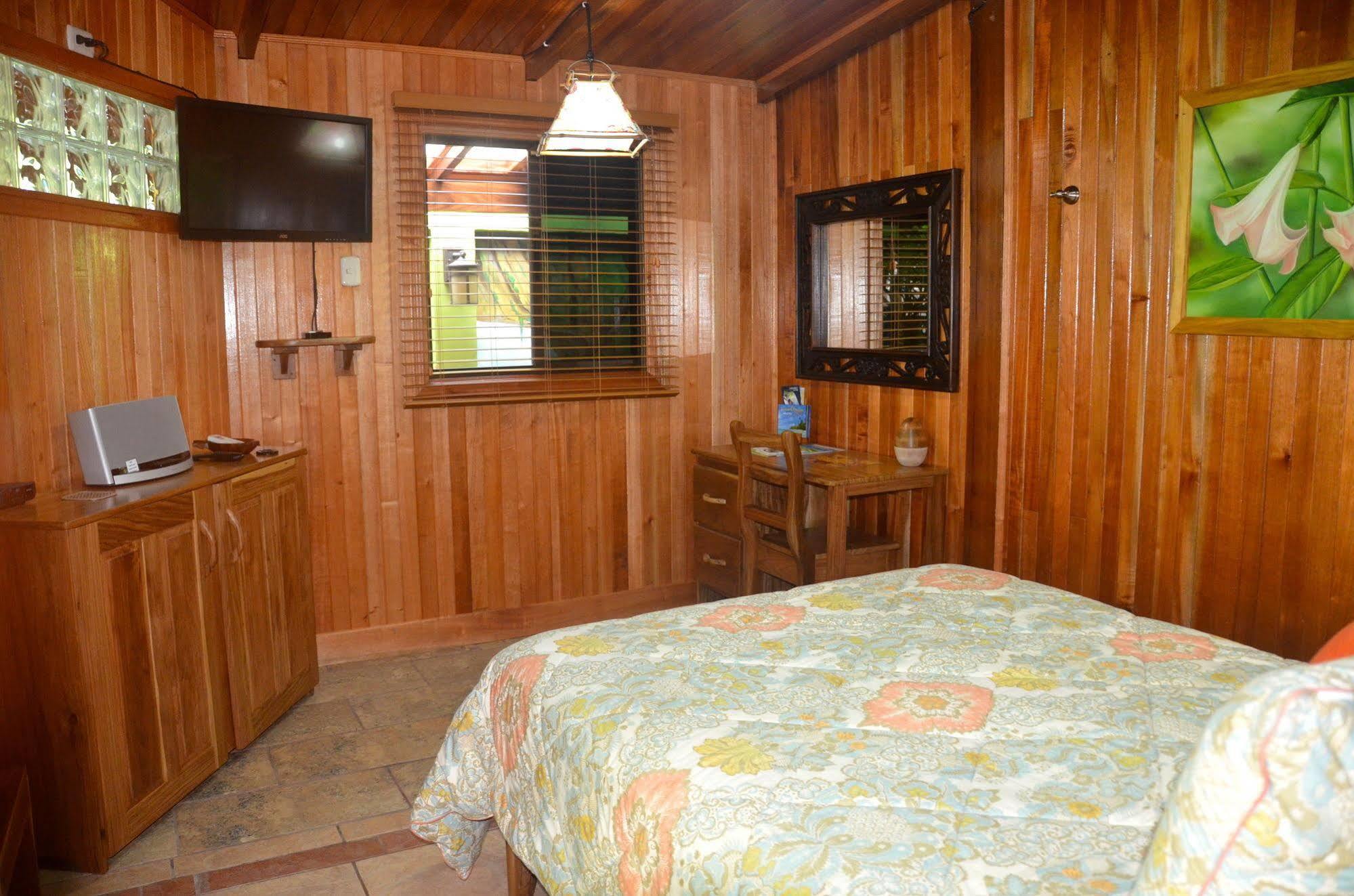 Physis Caribbean Bed & Breakfast Puerto Viejo de Talamanca Buitenkant foto